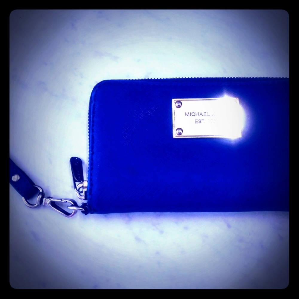 Michael kors wallet